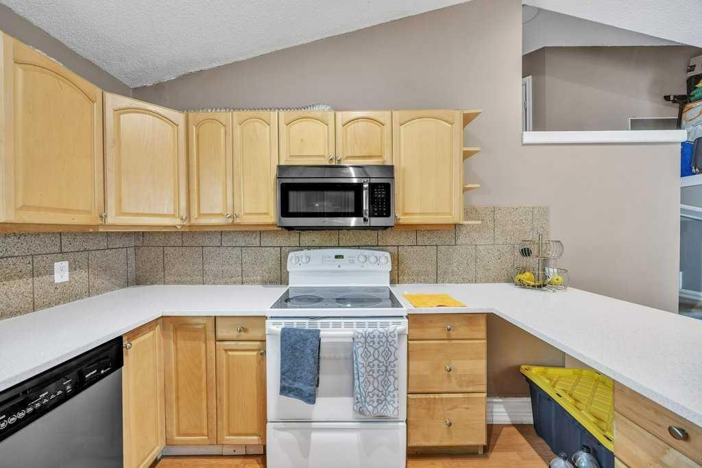 32 Martindale - Main Image