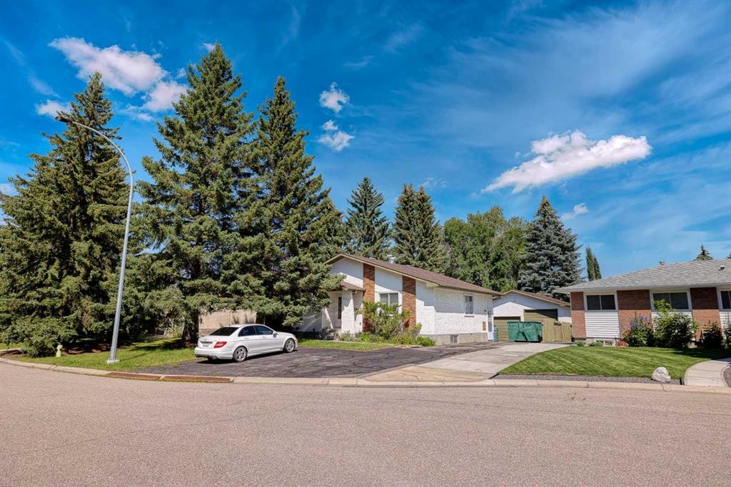 620 Oakwood - Main Image