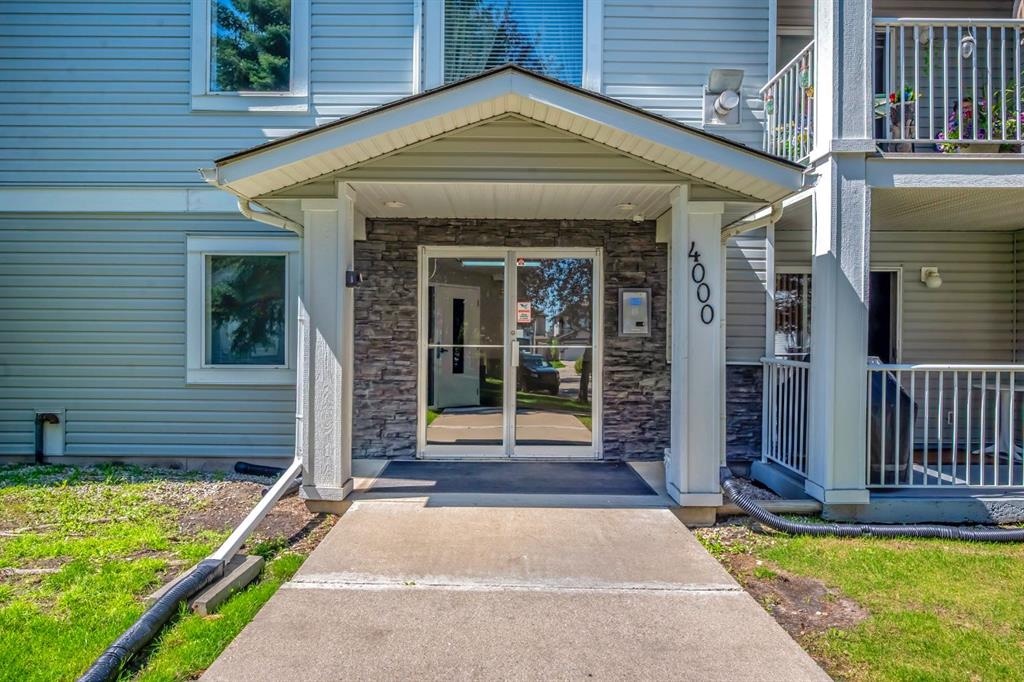 4204 Valleyview - Main Image