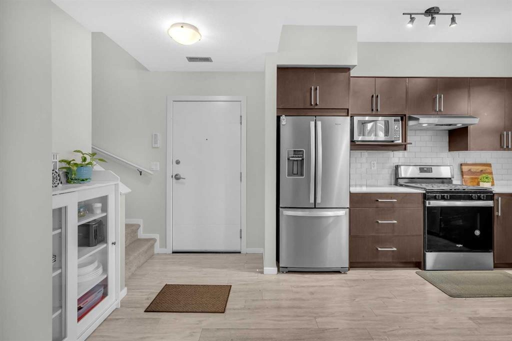 315 Redstone - Main Image
