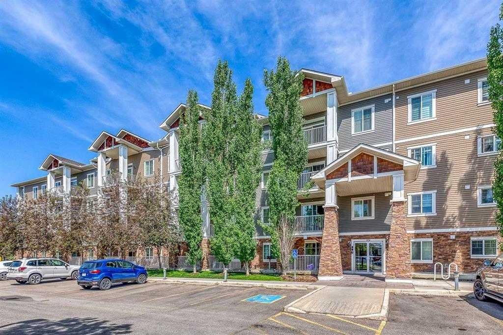 102 Cranberry - Main Image