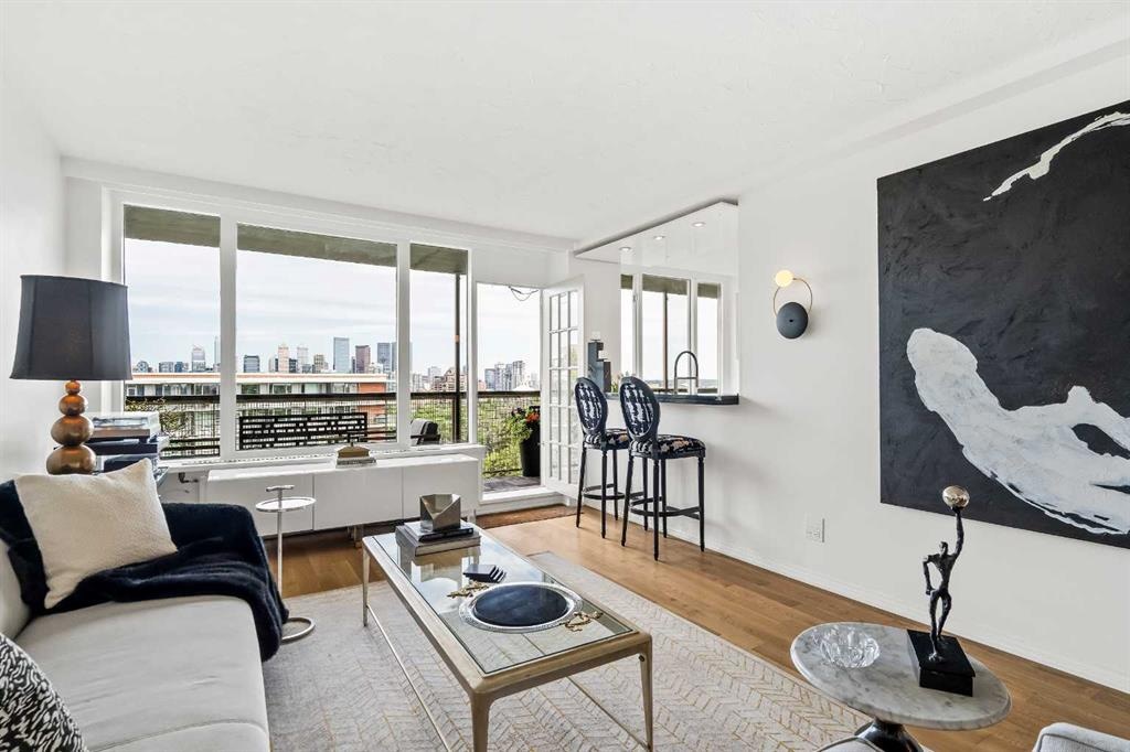3316 Rideau - Main Image