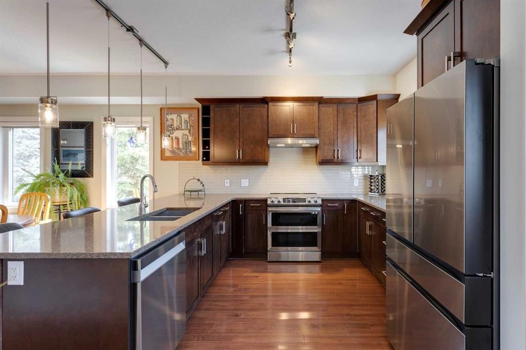 303 Valley Ridge - Main Image