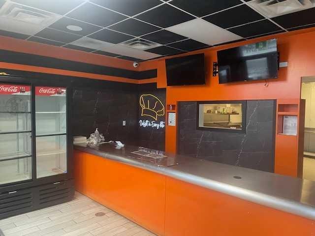 7116 Macleod - Main Image
