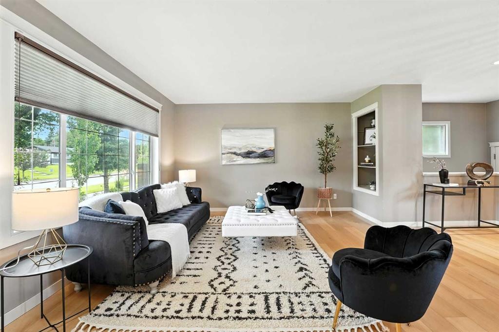 284 Acadia - Main Image