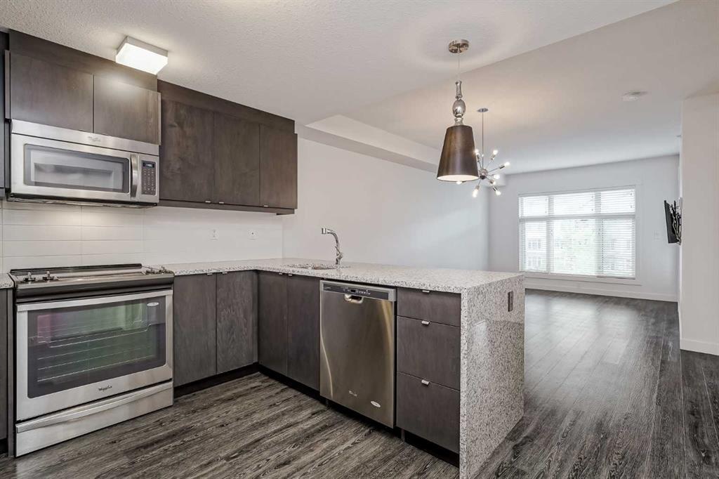 45 Aspenmont - Main Image