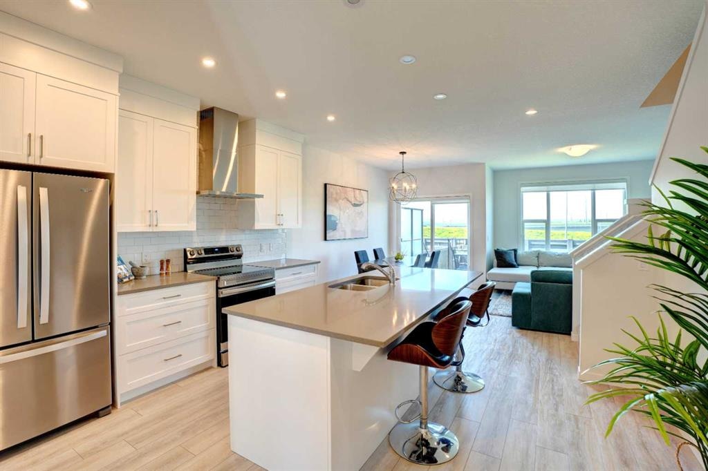 876 Seton - Main Image