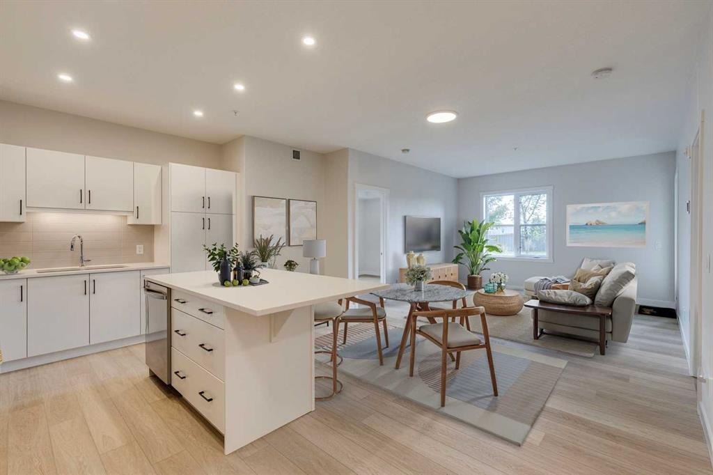 81 Arbour Lake - Main Image