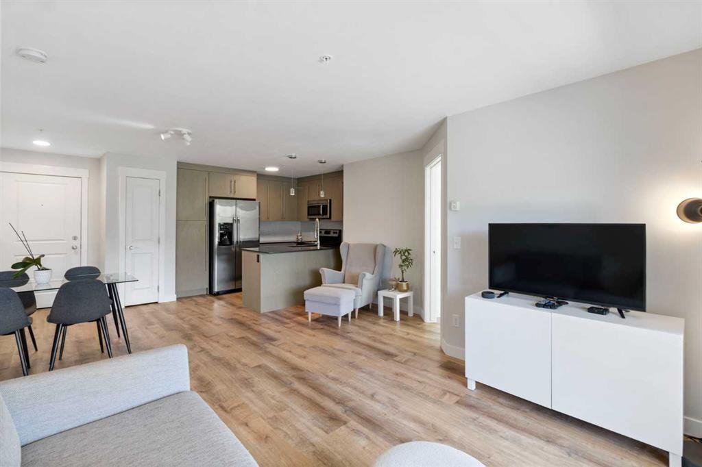 11 Mahogany - Main Image