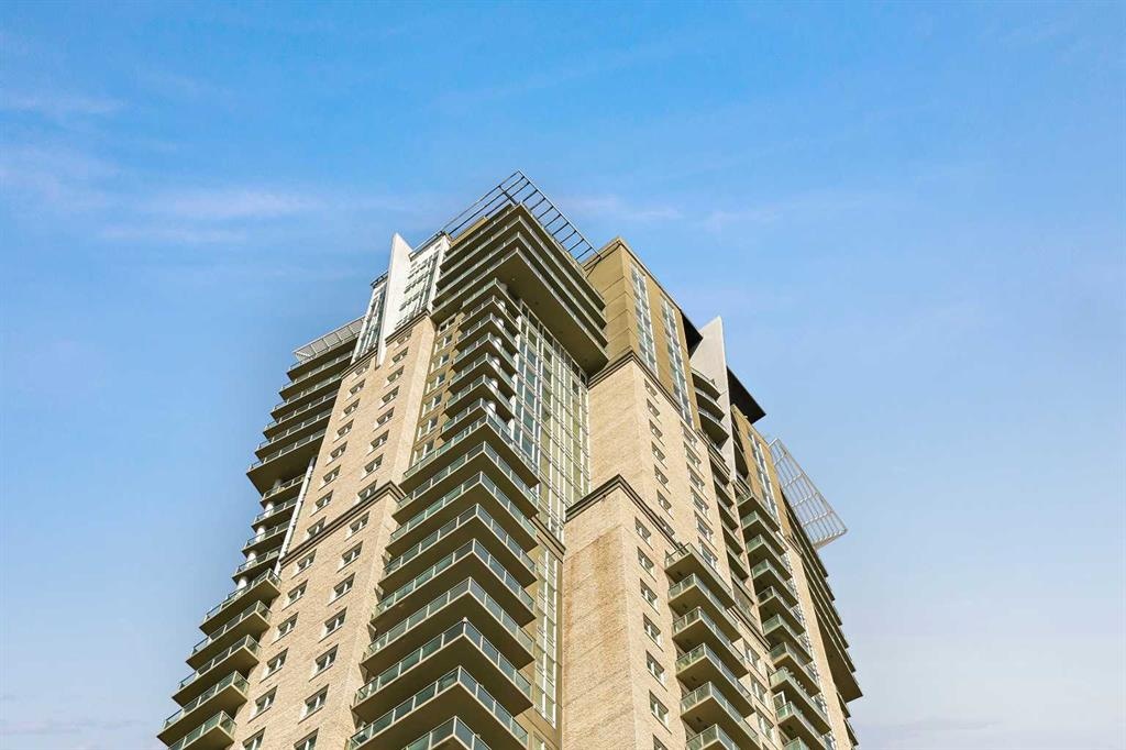210 15 - Main Image