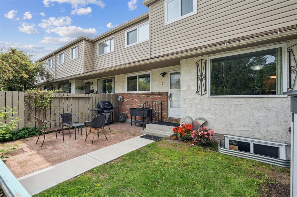 203 Lynnview - Main Image
