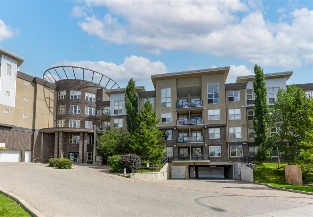 88 Arbour Lake - Main Image