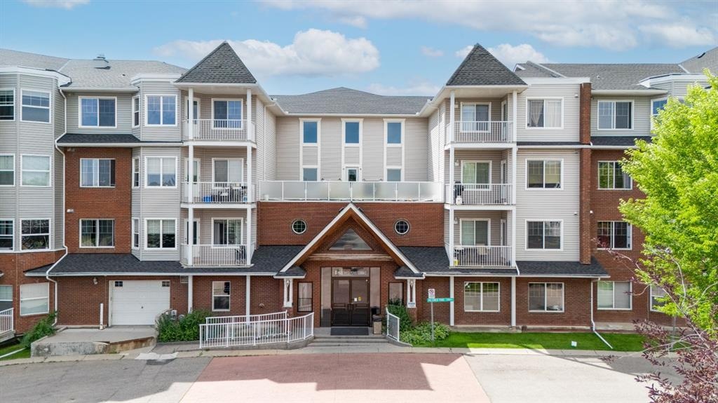8 prestwick pond - Main Image