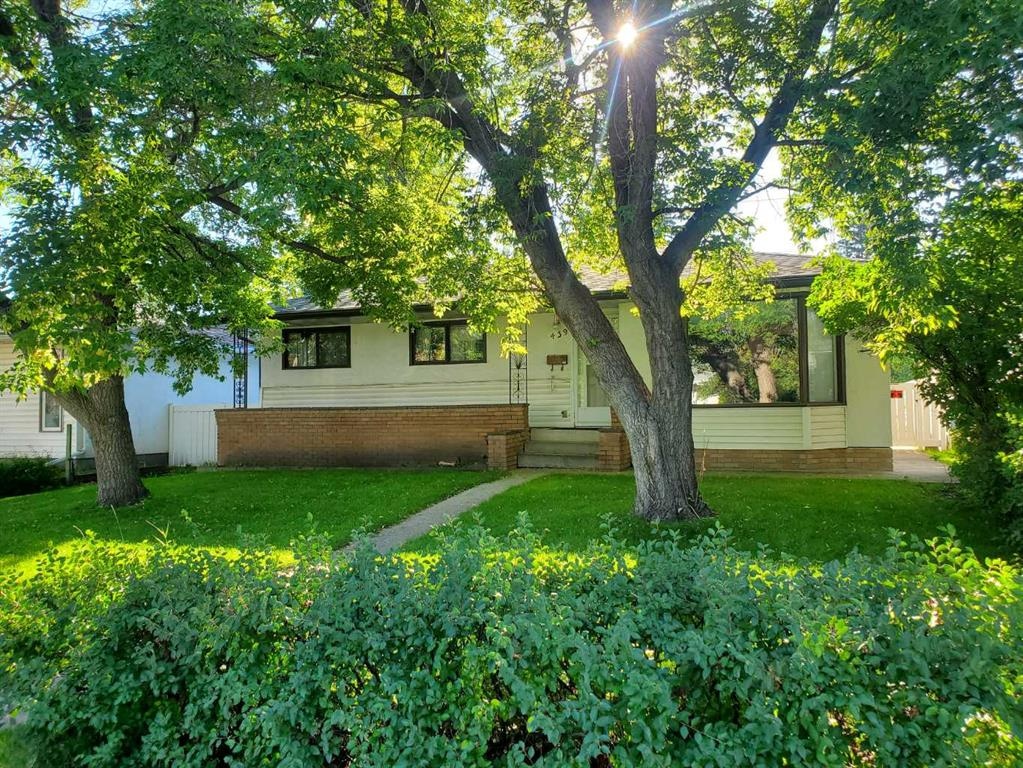 439 Arlington - Main Image