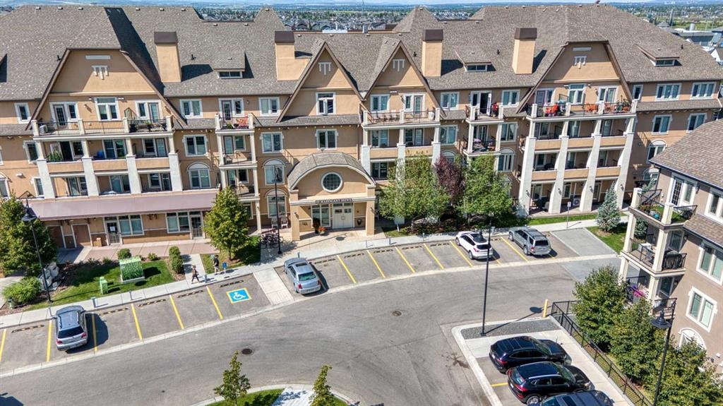 10 Mahogany - Main Image