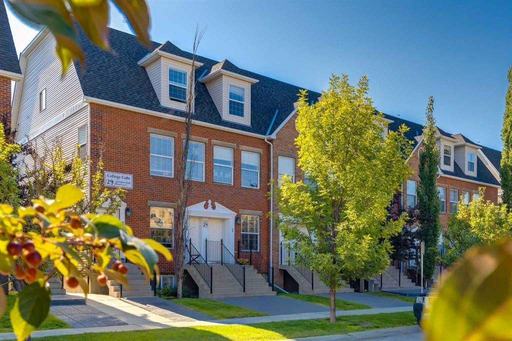29 Springborough - Main Image