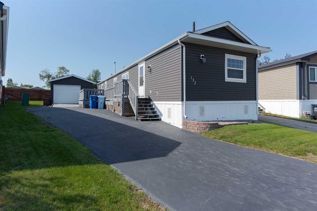 132 Grey Owl - Main Image