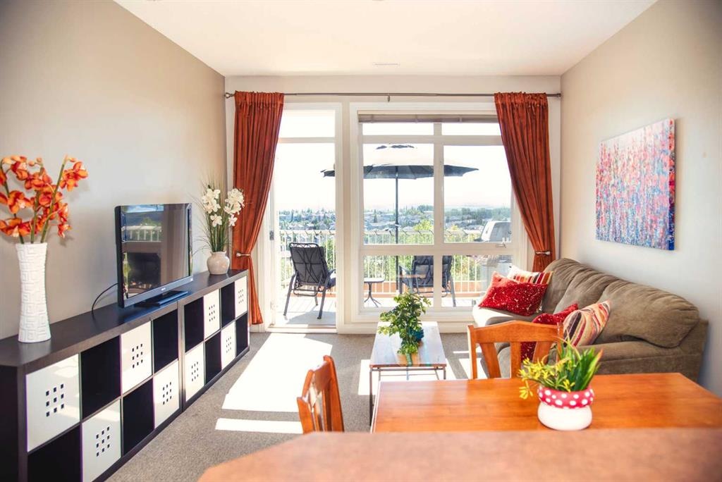 153 Rockyledge - Main Image