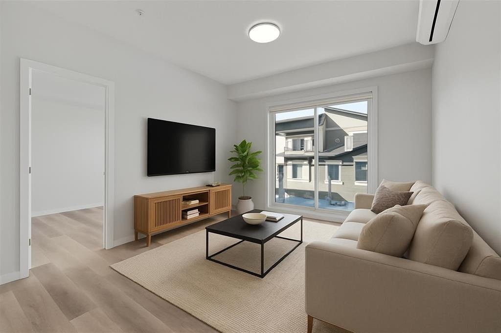 220 Seton - Main Image