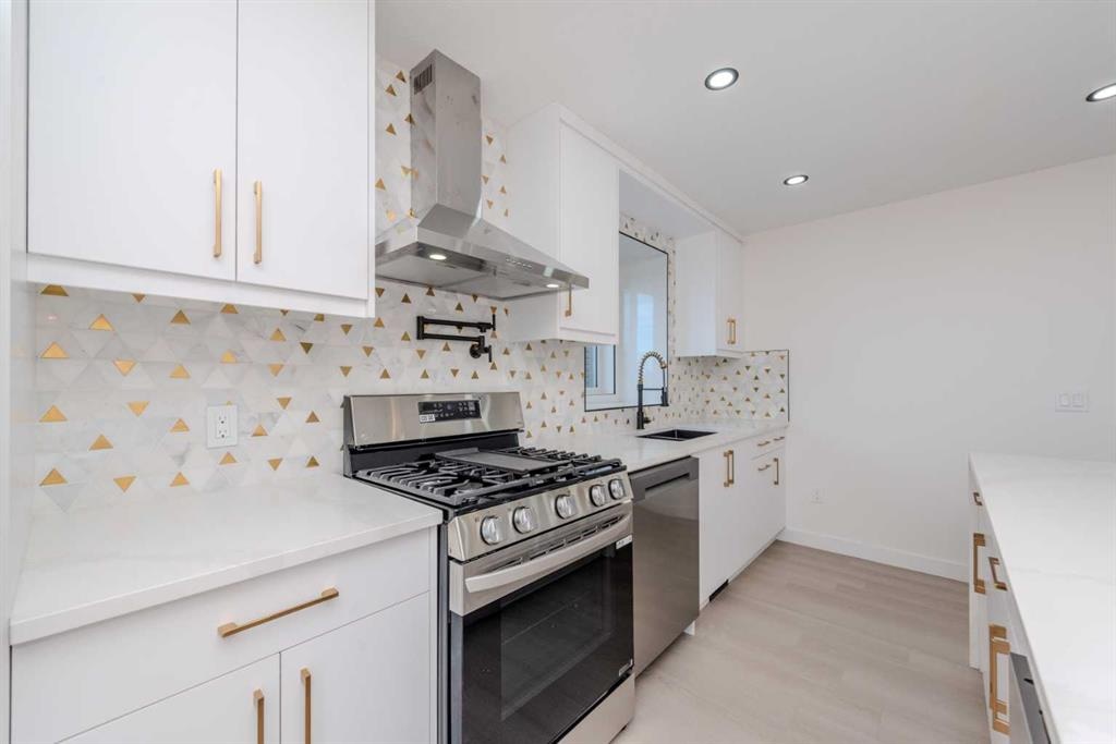 93 Coral Reef - Main Image