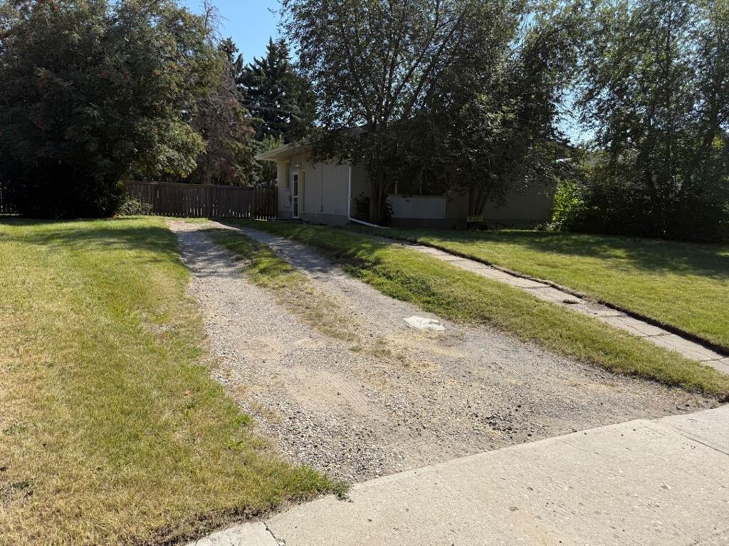 4720 Fordham - Main Image