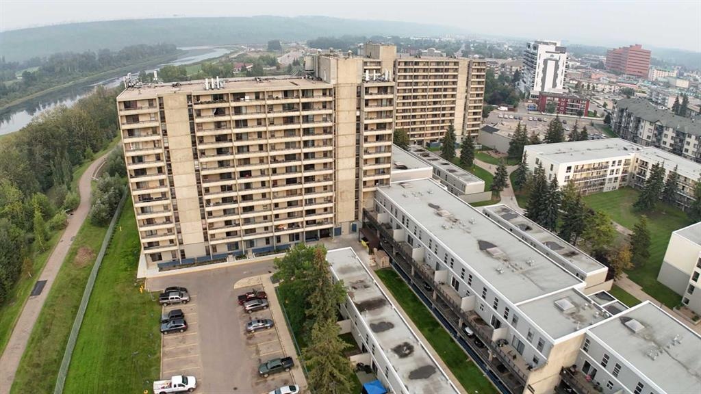 13221 Macdonald - Main Image