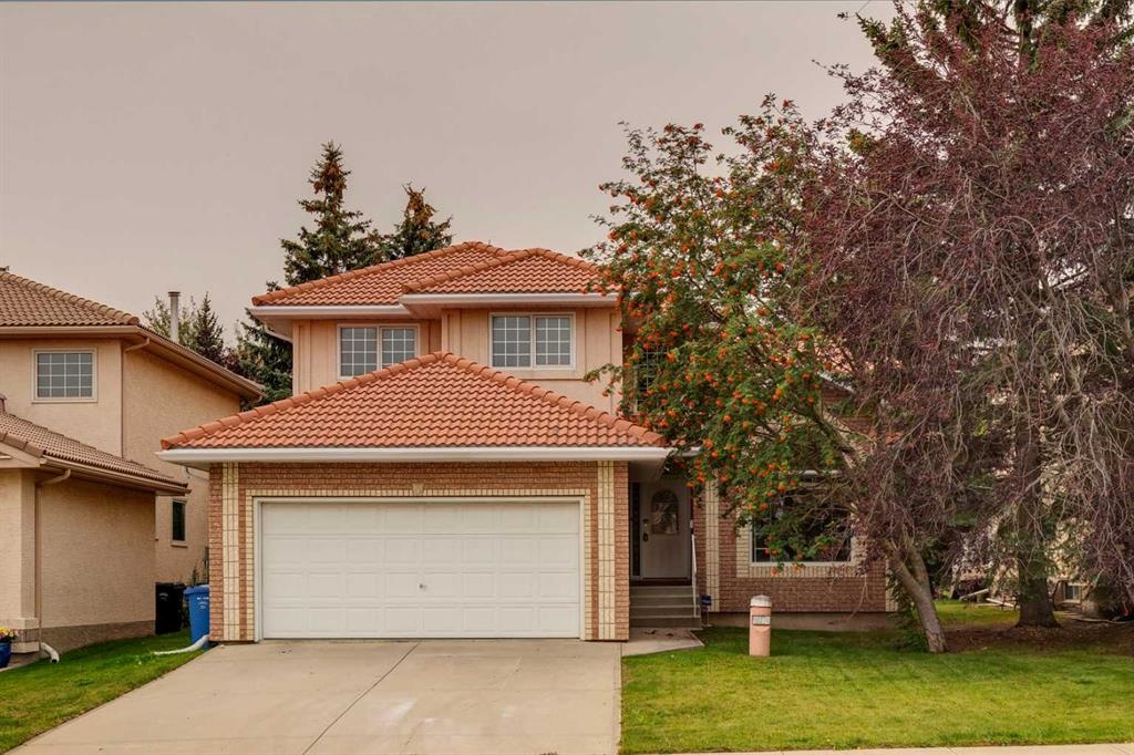 10274 Hamptons - Main Image