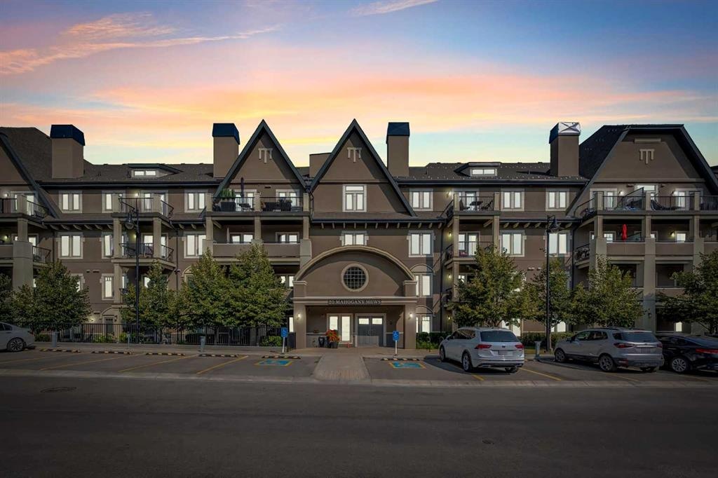 20 Mahogany - Main Image