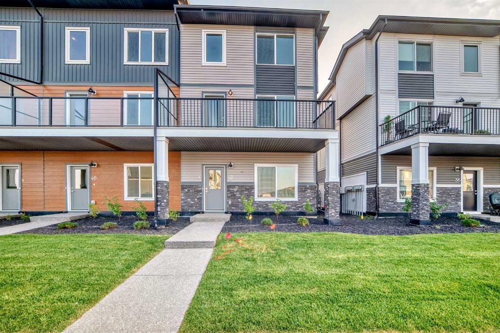 42 Corner Glen - Main Image