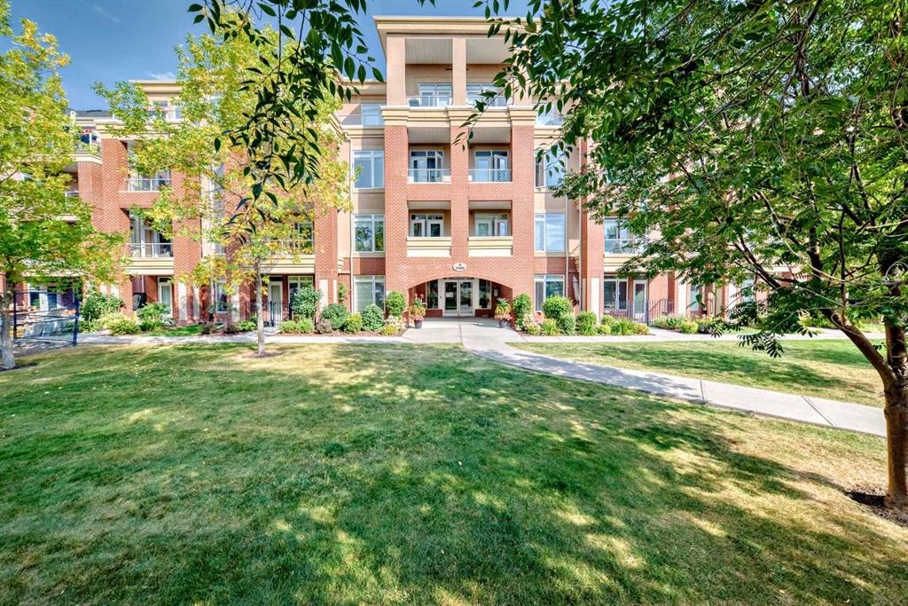 14 Hemlock - Main Image