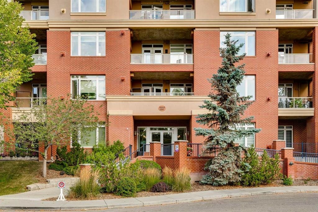 24 Hemlock - Main Image