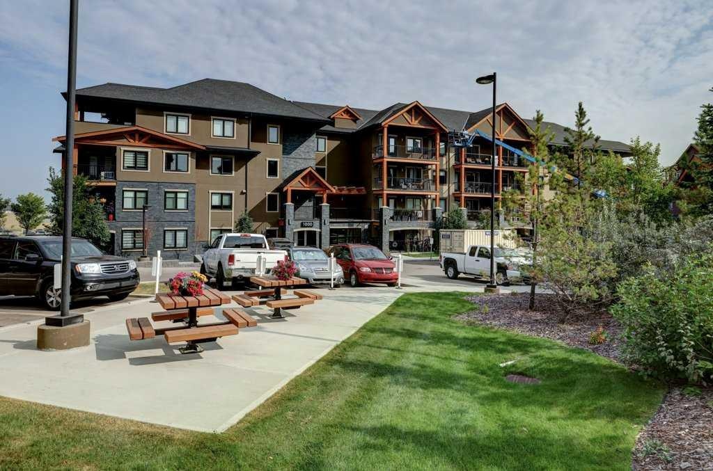 450 Kincora Glen - Main Image