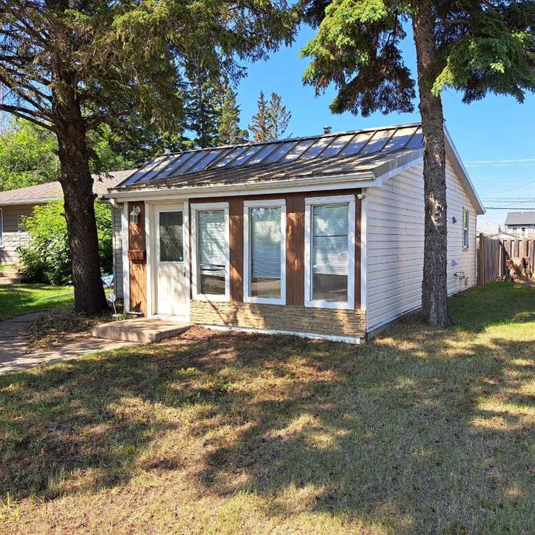 5308 49th - Main Image