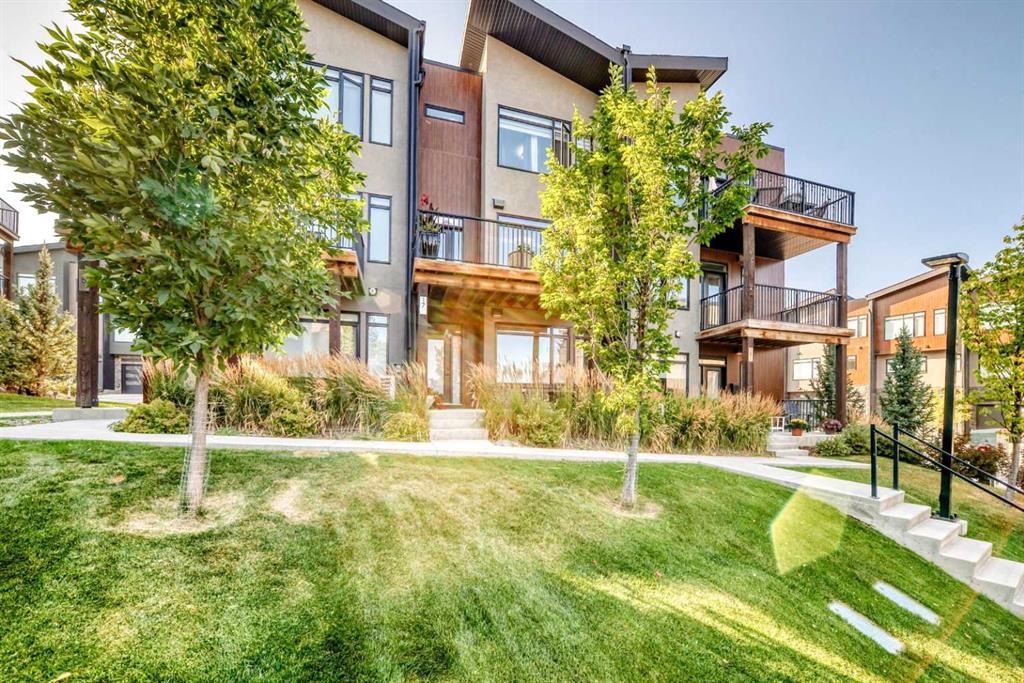 17 Royal Elm - Main Image