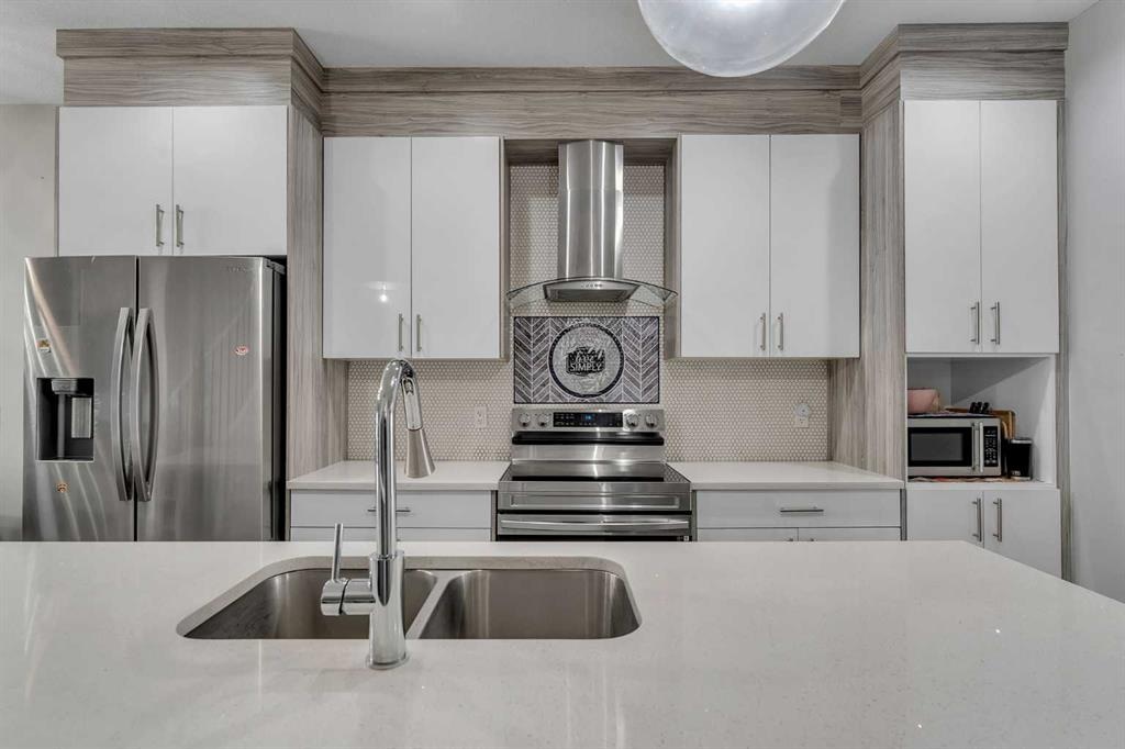95 Skyview - Main Image