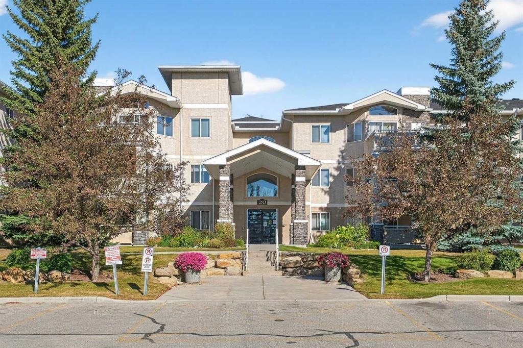 20 Country Hills - Main Image