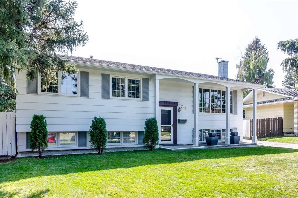 724 Wilton - Main Image
