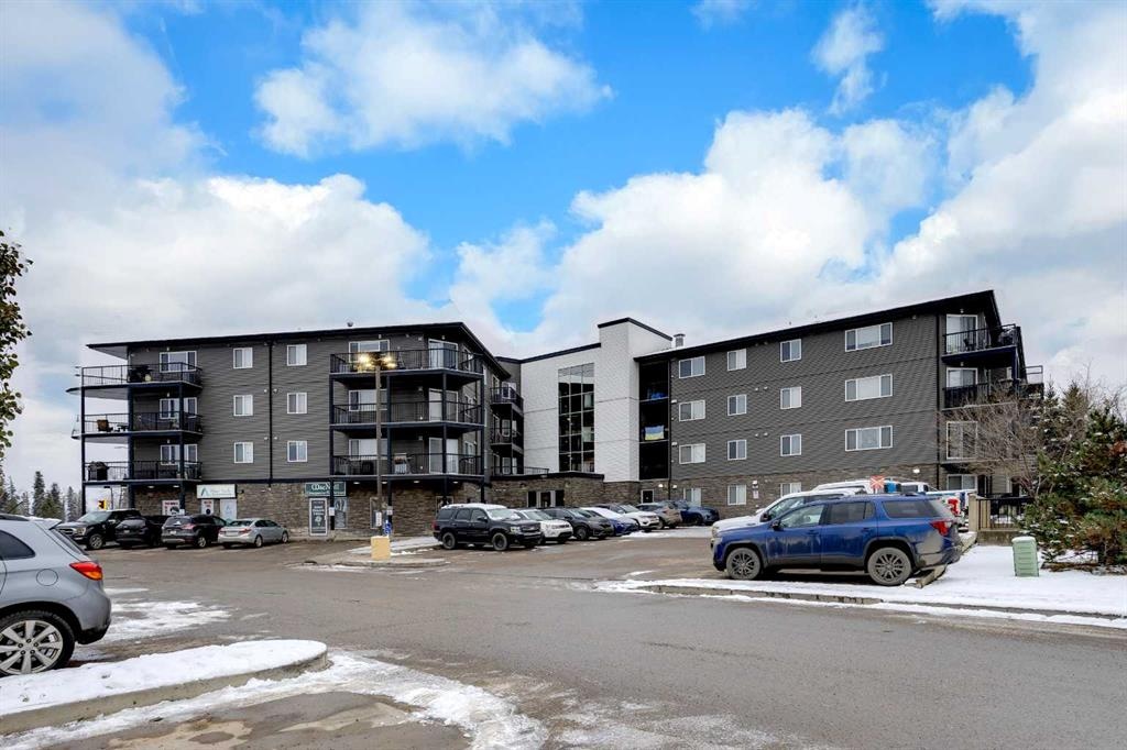 7901 King - Main Image