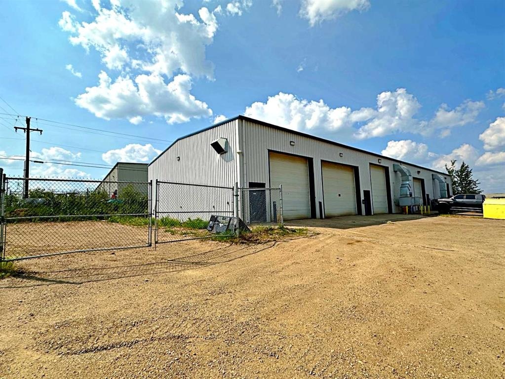 286 MacLennan - Main Image