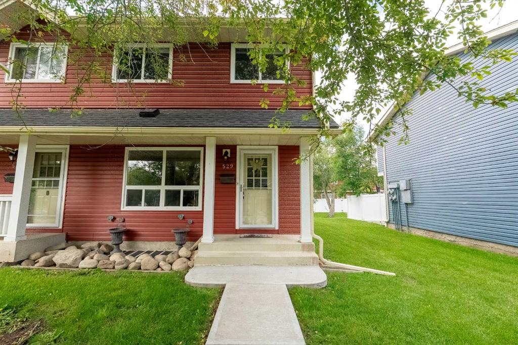 529 Queenston - Main Image