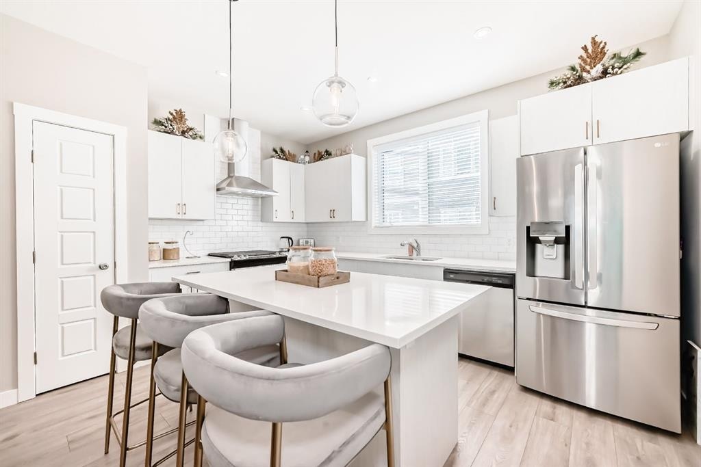 410 Cranbrook - Main Image