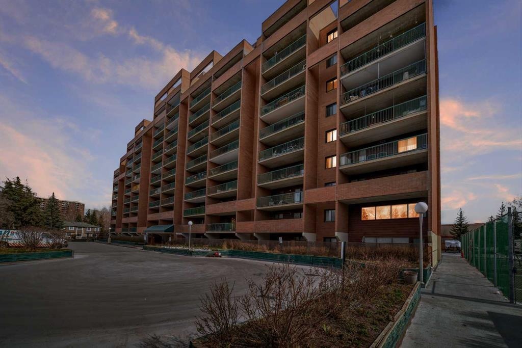 5204 Dalton - Main Image