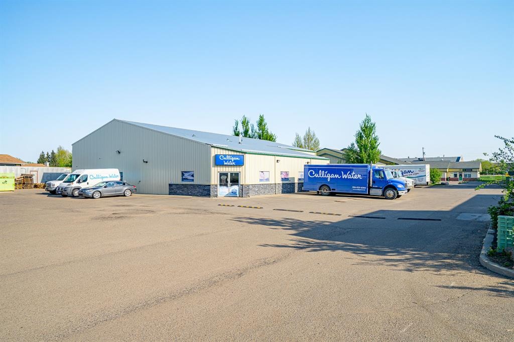2711 50 Avenue - Main Image